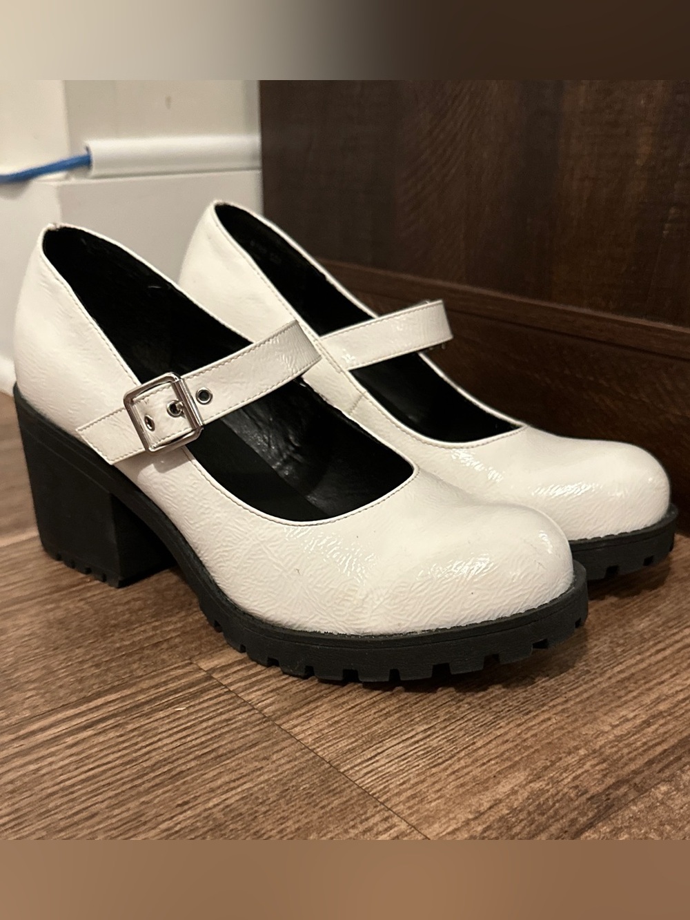 Dirty Laundry White Patent Mary Jane Chunky Block Heel Shoes Women’s Size 8